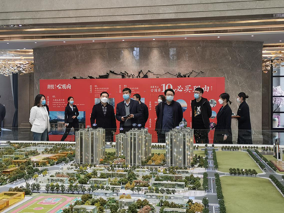 季朝副調(diào)研員督導(dǎo)調(diào)研高新區(qū)房地產(chǎn)企業(yè)復(fù)工復(fù)產(chǎn)和&ldquo;三送一強(qiáng)&rdquo;活動開展情況